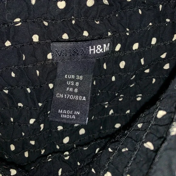 🇨🇦 H&M - Polka Dot Tie Shoulder Dress - Picture 2 of 12